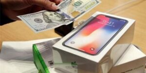 ریزش دلار و ارزان نشدن موبایل